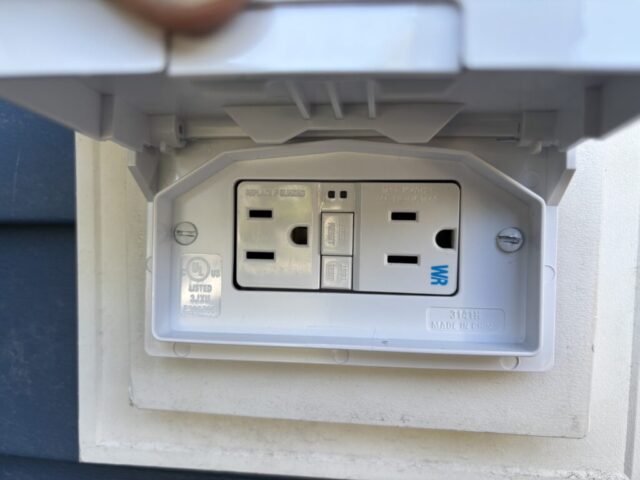 Electrical Outlet and Switch work in Elgin, Illinois
